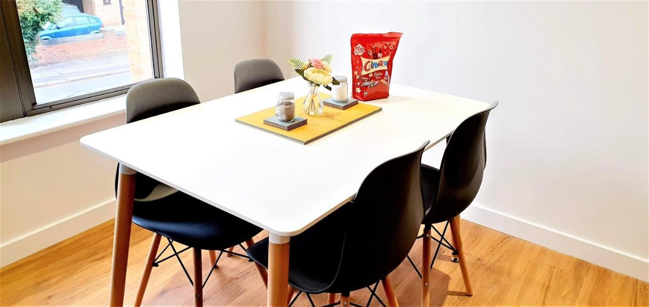 Cliftonville Heights - 2 Bed Home Away From Home Northampton Ngoại thất bức ảnh
